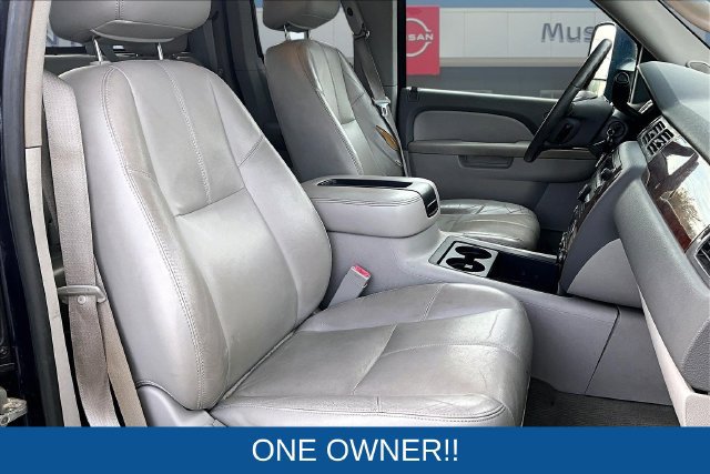 Used 2011 Chevrolet Silverado 2500 LTZ w/ LTZ Plus Package AWD/4WD image 27