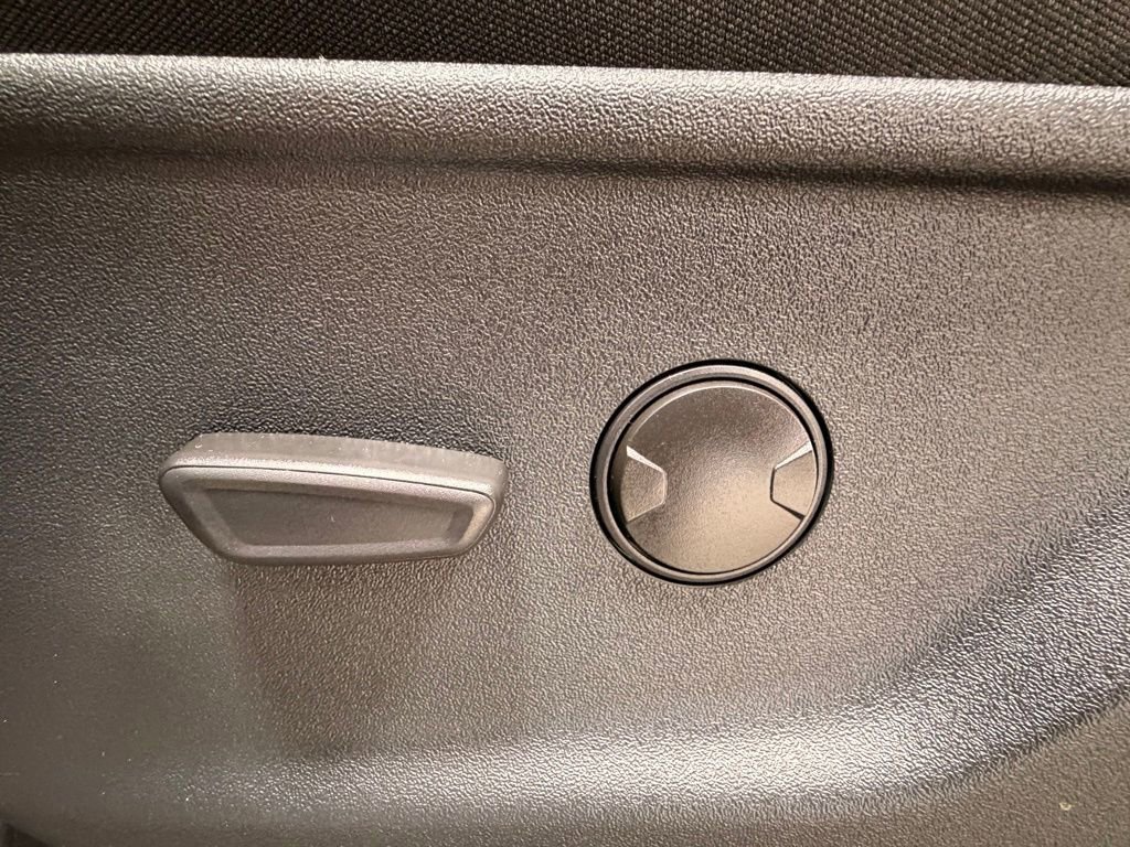 Used 2025 Ford F150 XLT w/ Equipment Group 301A Standard image 26