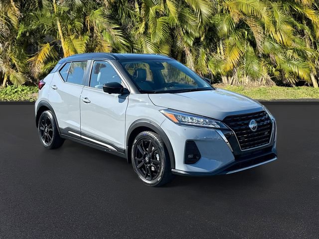 Used 2023 Nissan Kicks SR w/ SR Premium Package image 2