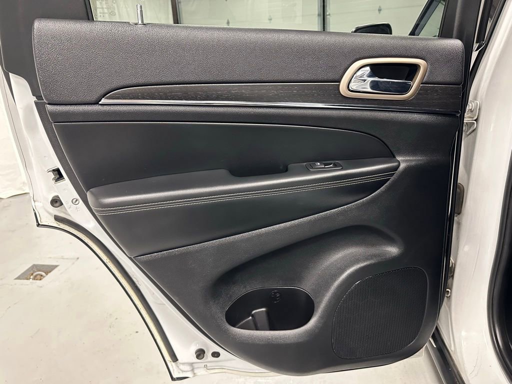 Used 2015 Jeep Grand Cherokee Limited AWD/4WD image 42