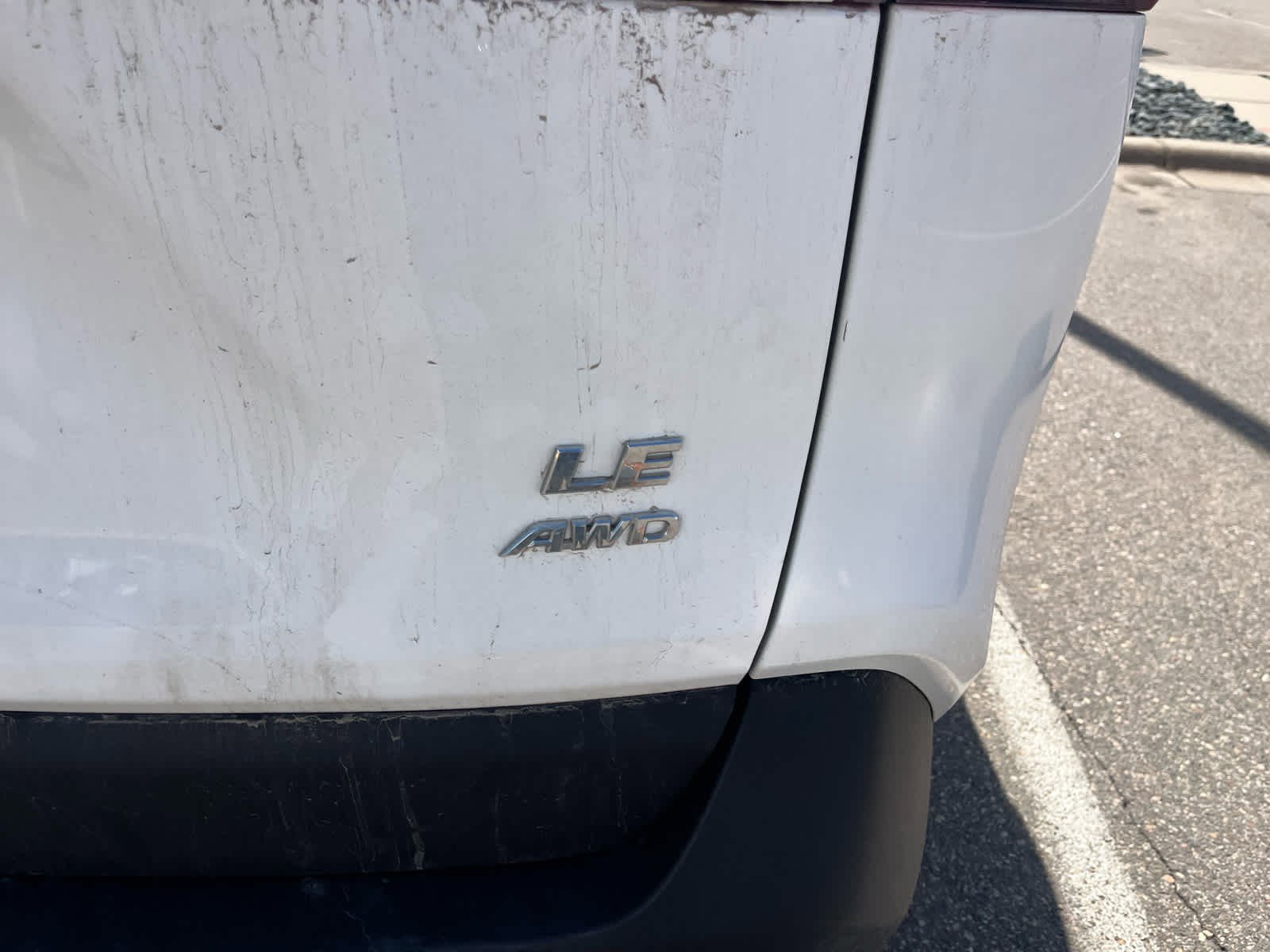 Used 2023 Toyota RAV4 LE AWD/4WD image 6