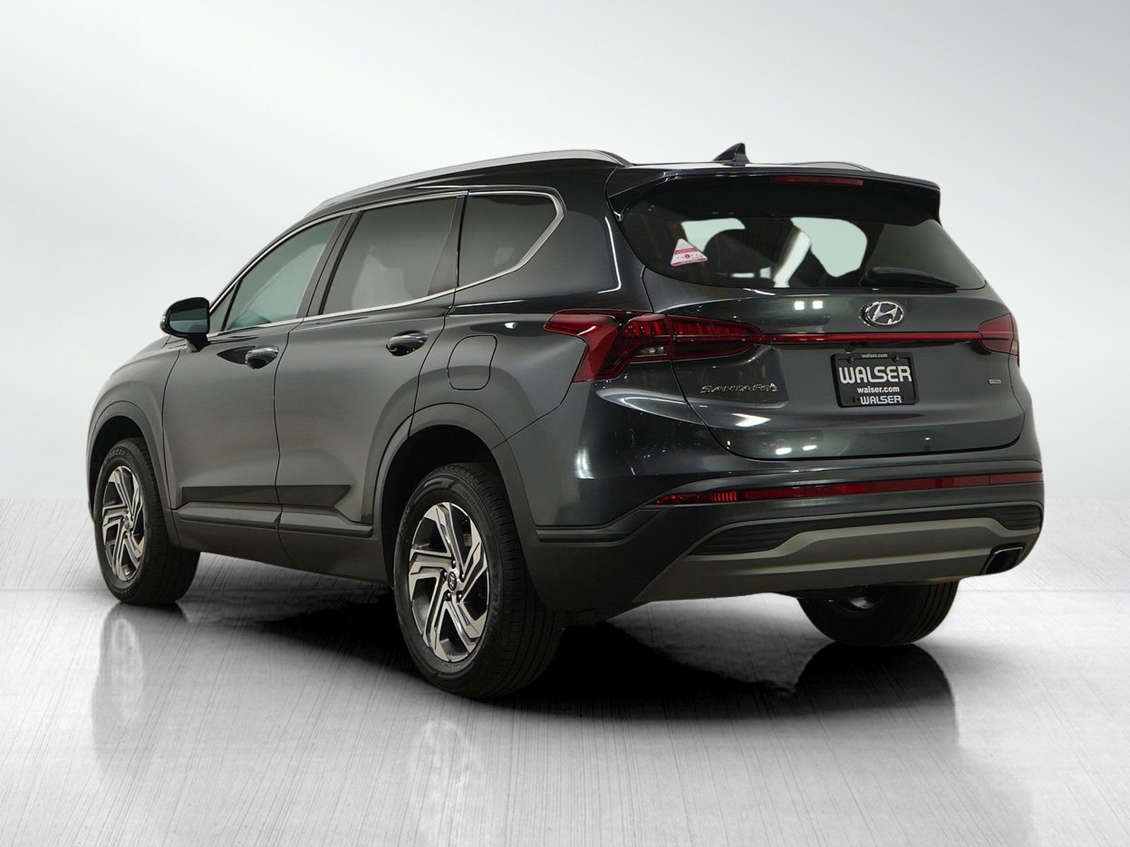 Used 2023 Hyundai Santa Fe SEL image 3