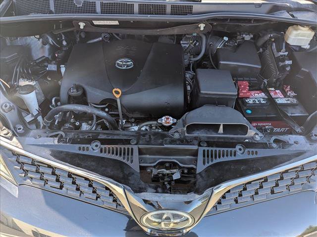 Used 2018 Toyota Sienna SE w/ Carpet Mat Package FWD image 23