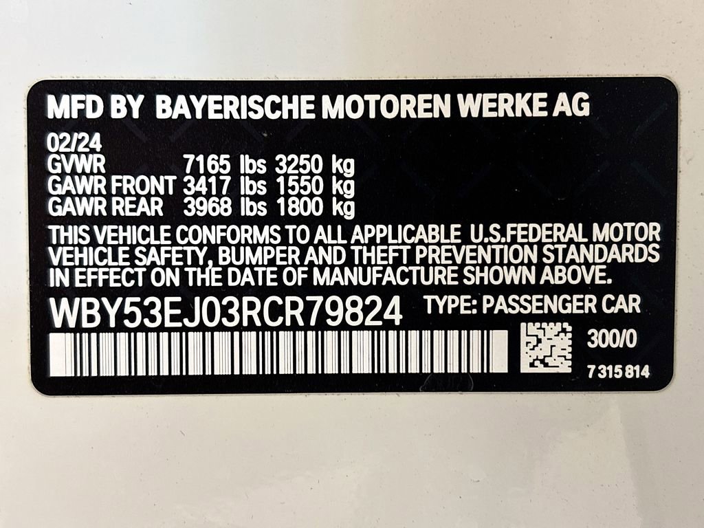 Used 2024 BMW i7 xDrive60 AWD/4WD image 31
