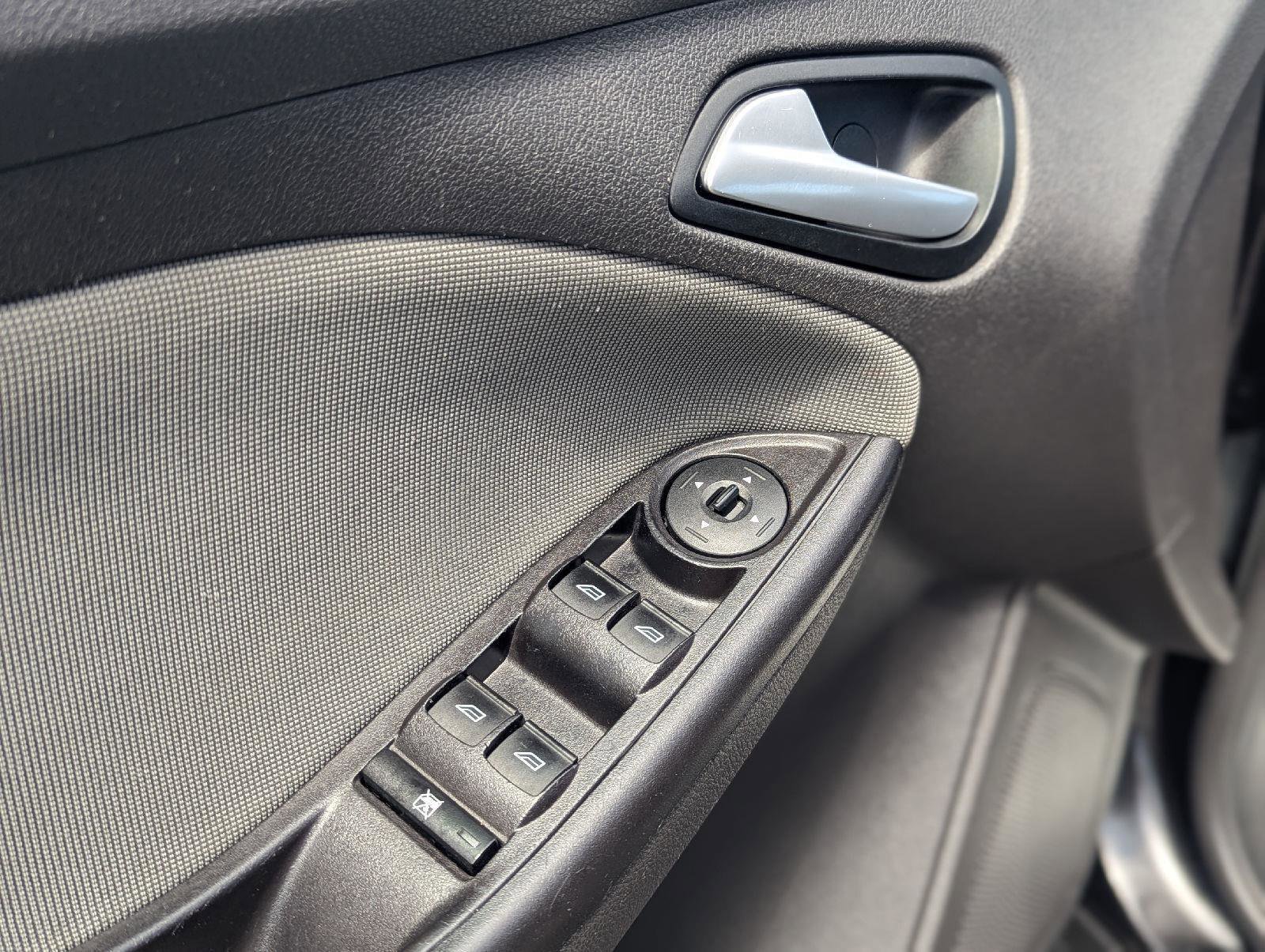 Used 2013 Ford Focus SE FWD image 21