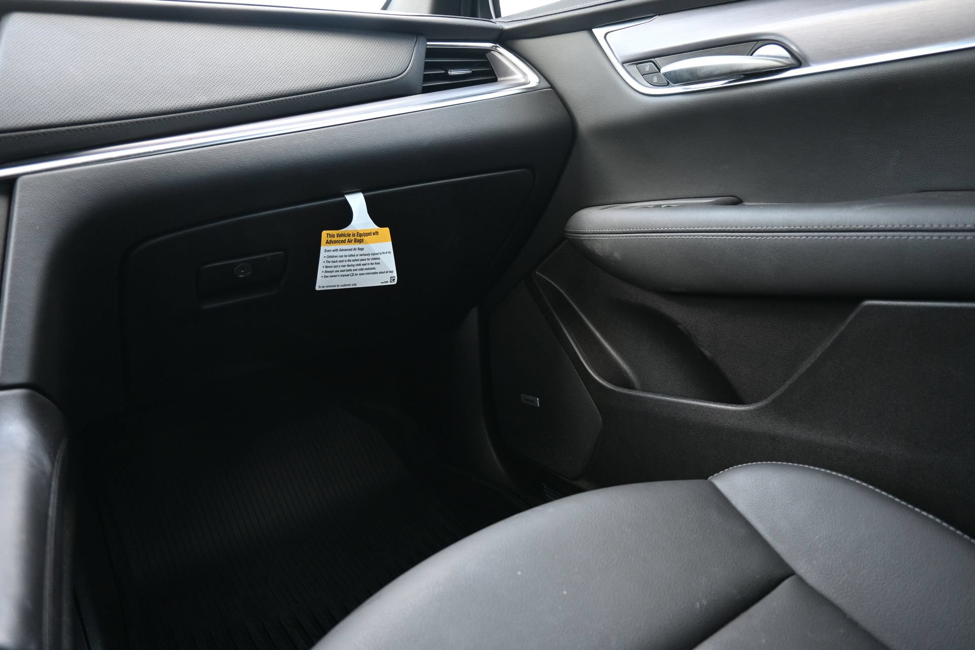 Certified 2025 Cadillac XT5 Luxury FWD image 9