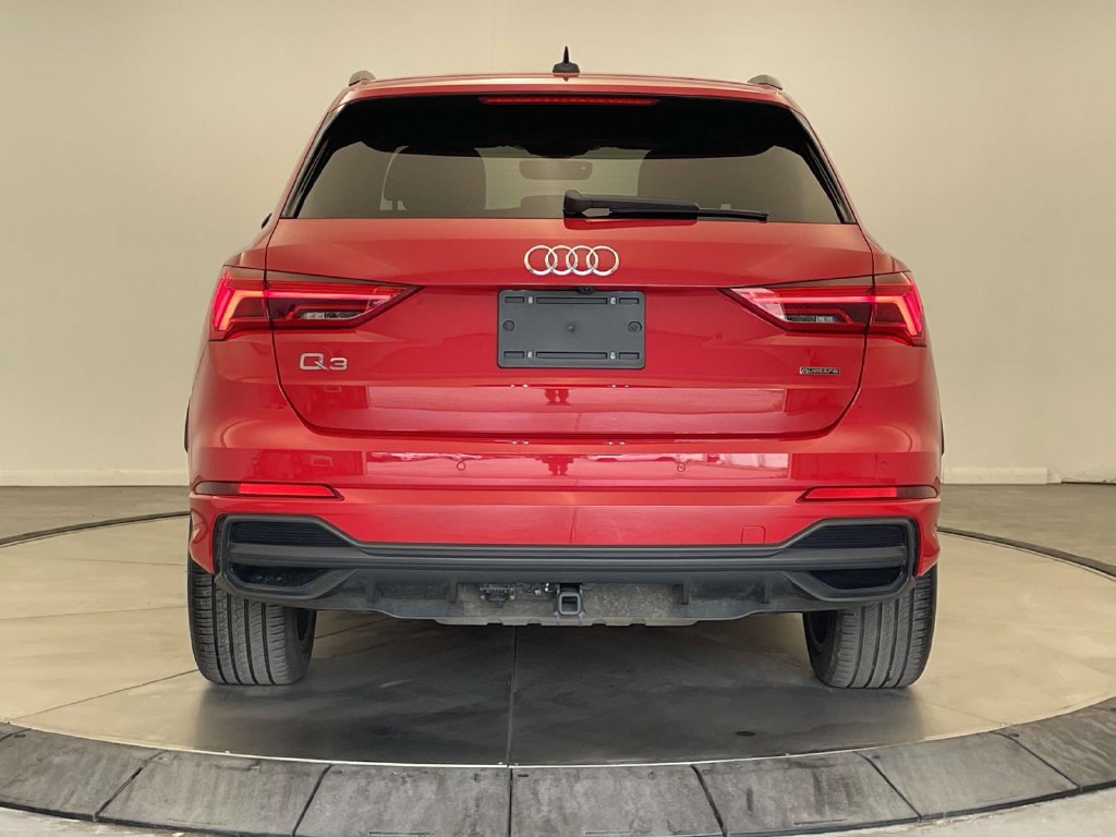 Certified 2025 Audi Q3 2.0T Premium w/ Convenience Package AWD/4WD image 6