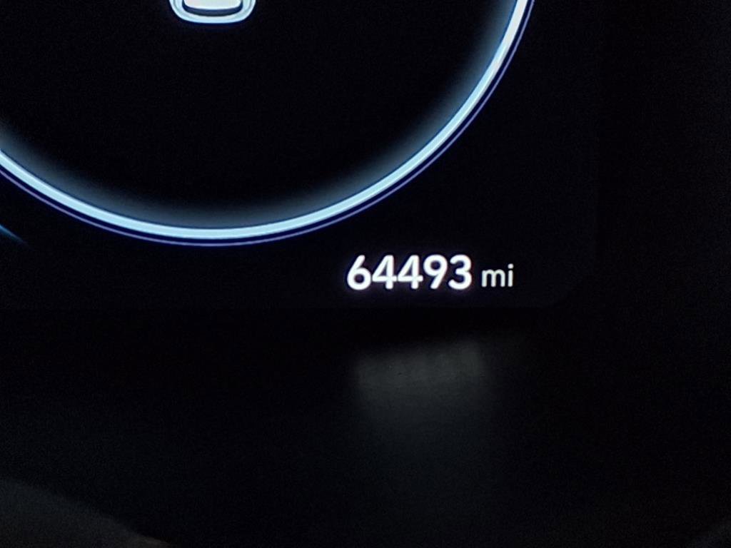 Used 2023 Hyundai Santa Fe Limited image 32