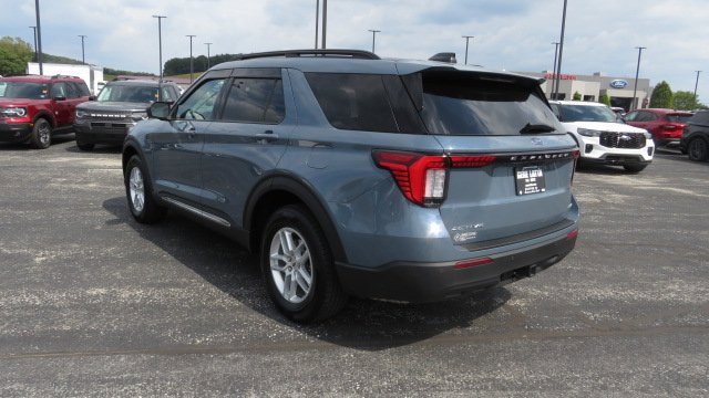 Used 2025 Ford Explorer Active image 5