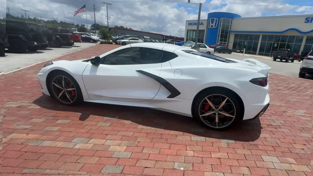 Used 2021 Chevrolet Corvette Stingray Preferred Cpe w/ Z51 Performance Package RWD image 8