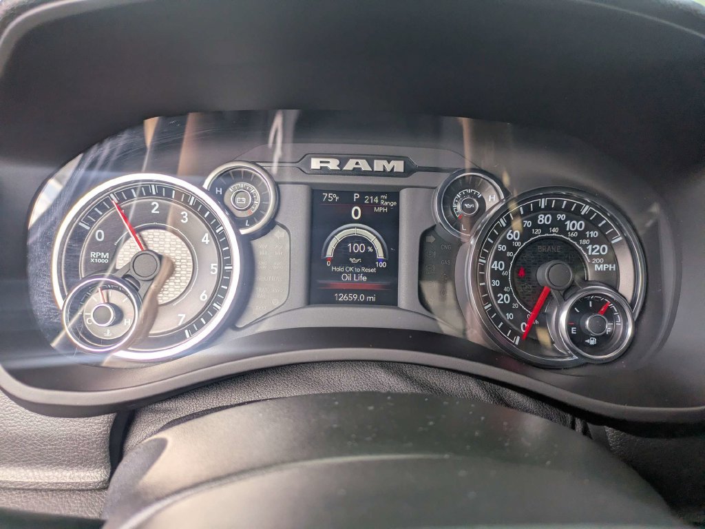 Used 2023 RAM 2500 Tradesman w/ Chrome Appearance Group AWD/4WD image 28