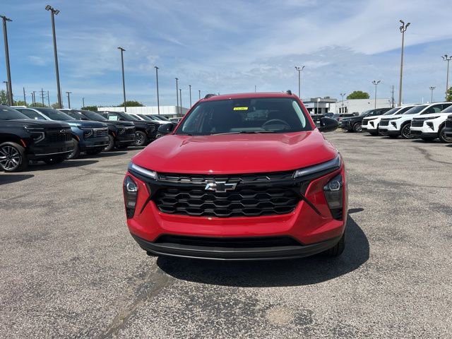 New 2026 Chevrolet Trax LT w/ Sunroof Package FWD image 8