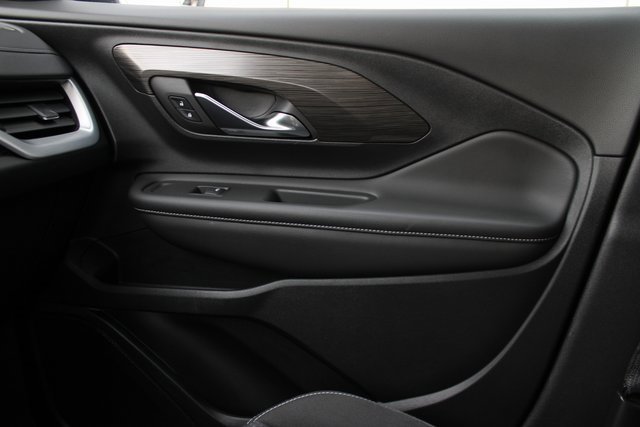 Used 2023 GMC Terrain SLE image 27