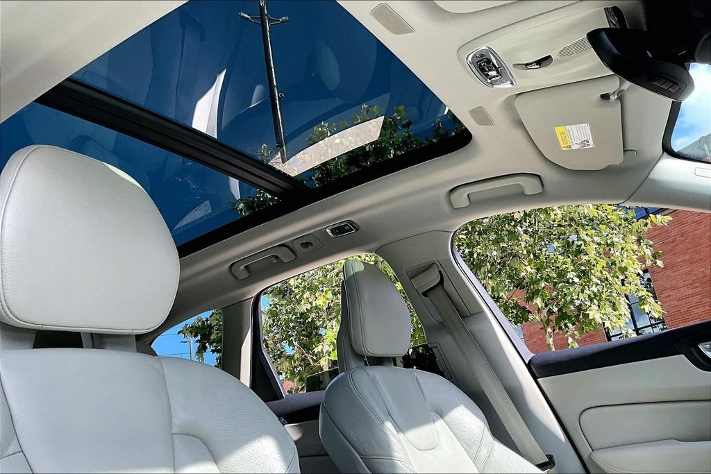 Used 2018 Volvo XC60 T6 Inscription w/ Convenience Package AWD/4WD image 24