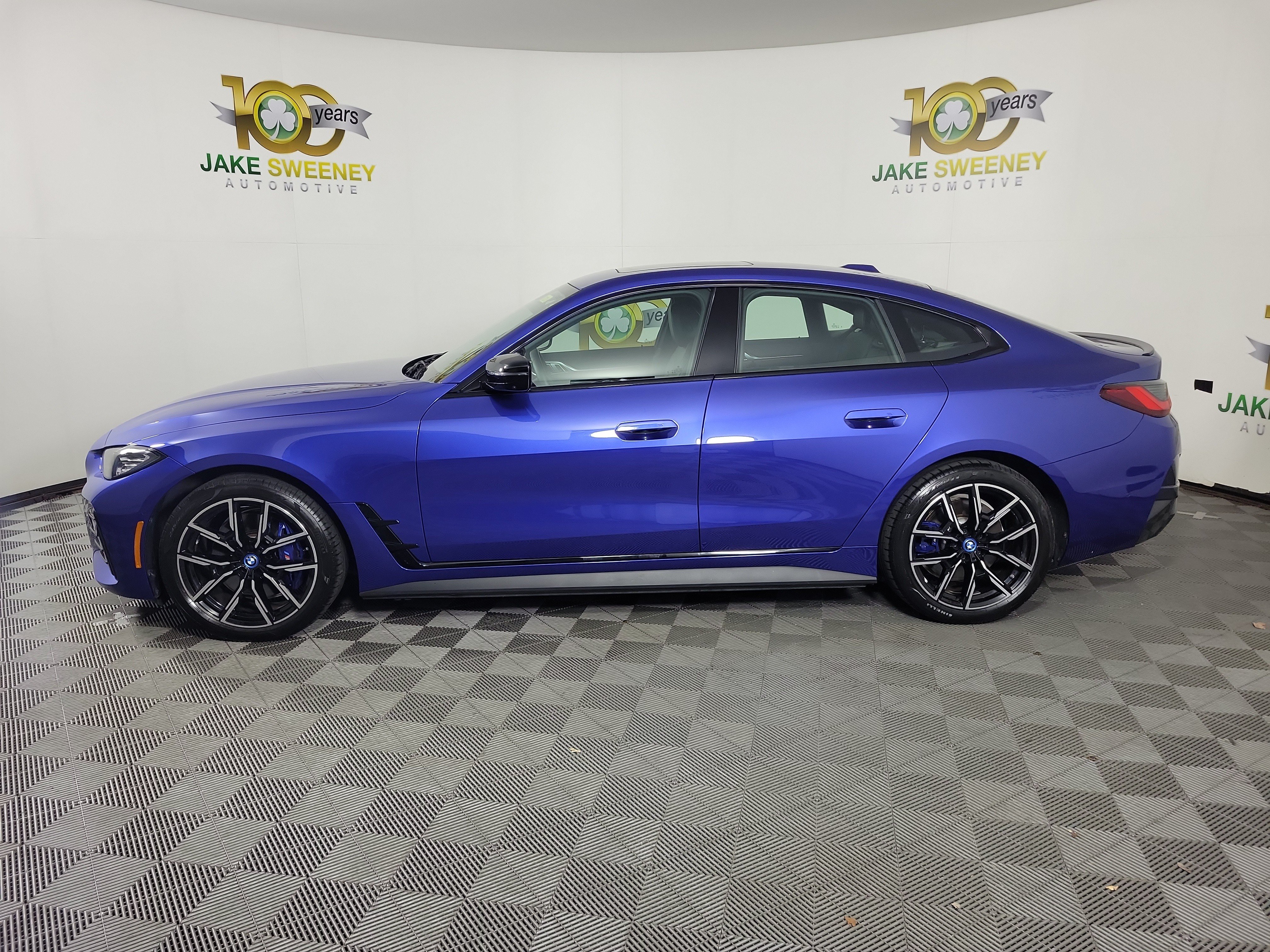 Used 2024 BMW i4 xDrive40i w/ M Sport Package AWD/4WD image 4