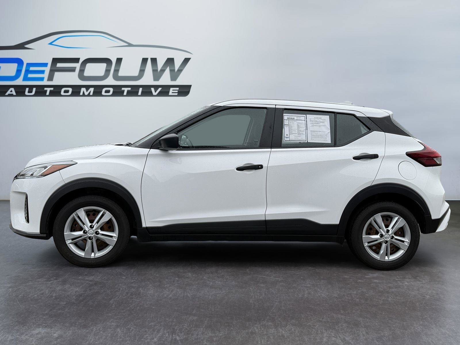 Used 2022 Nissan Kicks S image 6