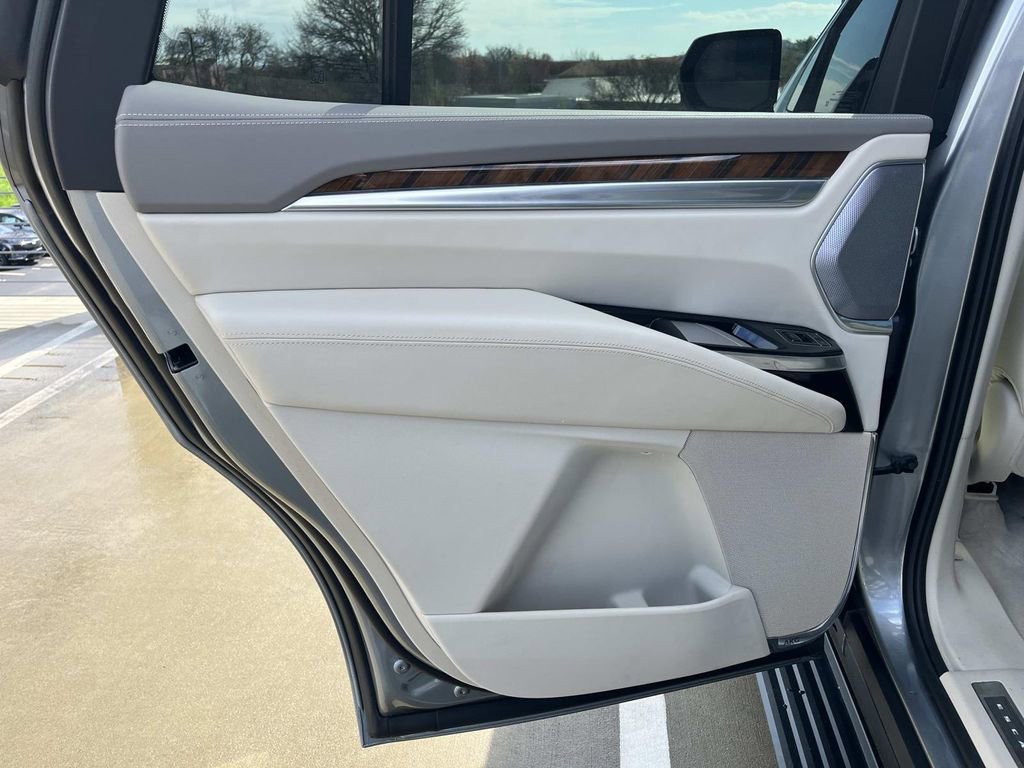 Certified 2025 Cadillac Escalade Sport Platinum image 19