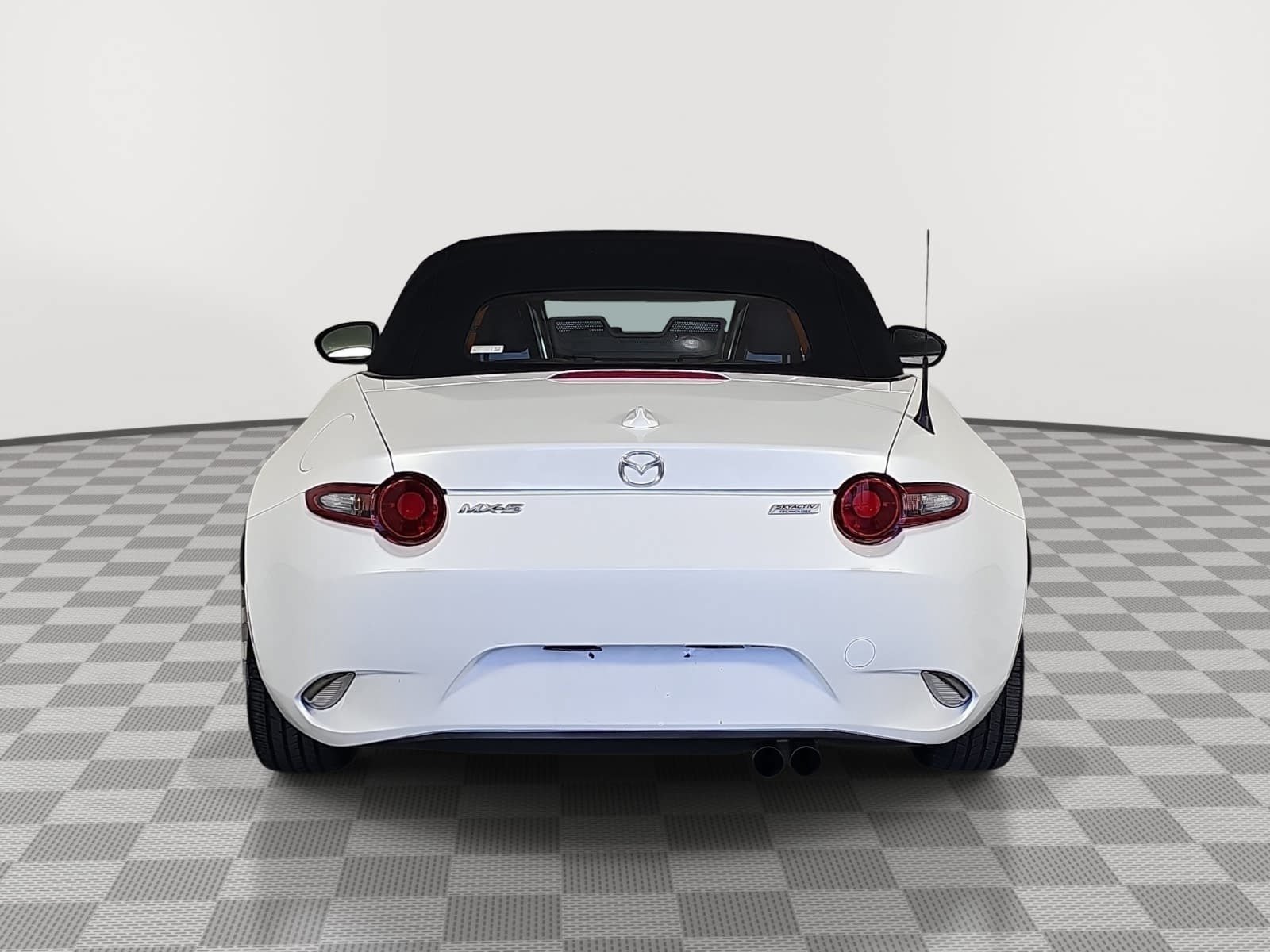 Used 2016 MAZDA MX-5 Miata Grand Touring RWD image 7