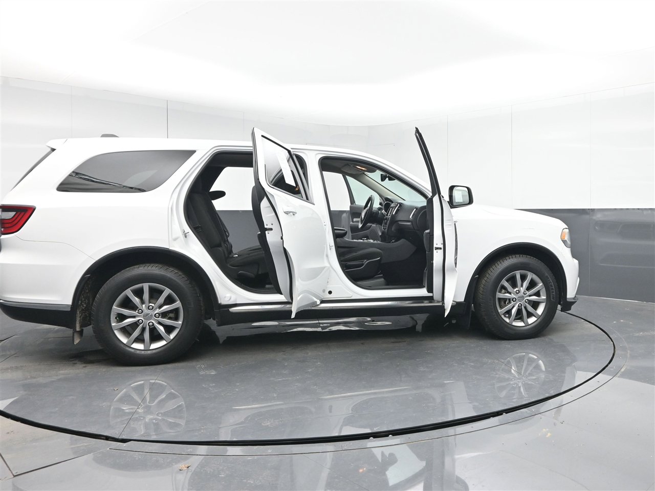 Used 2017 Dodge Durango SXT w/ 3rd Row Seating Group image 40