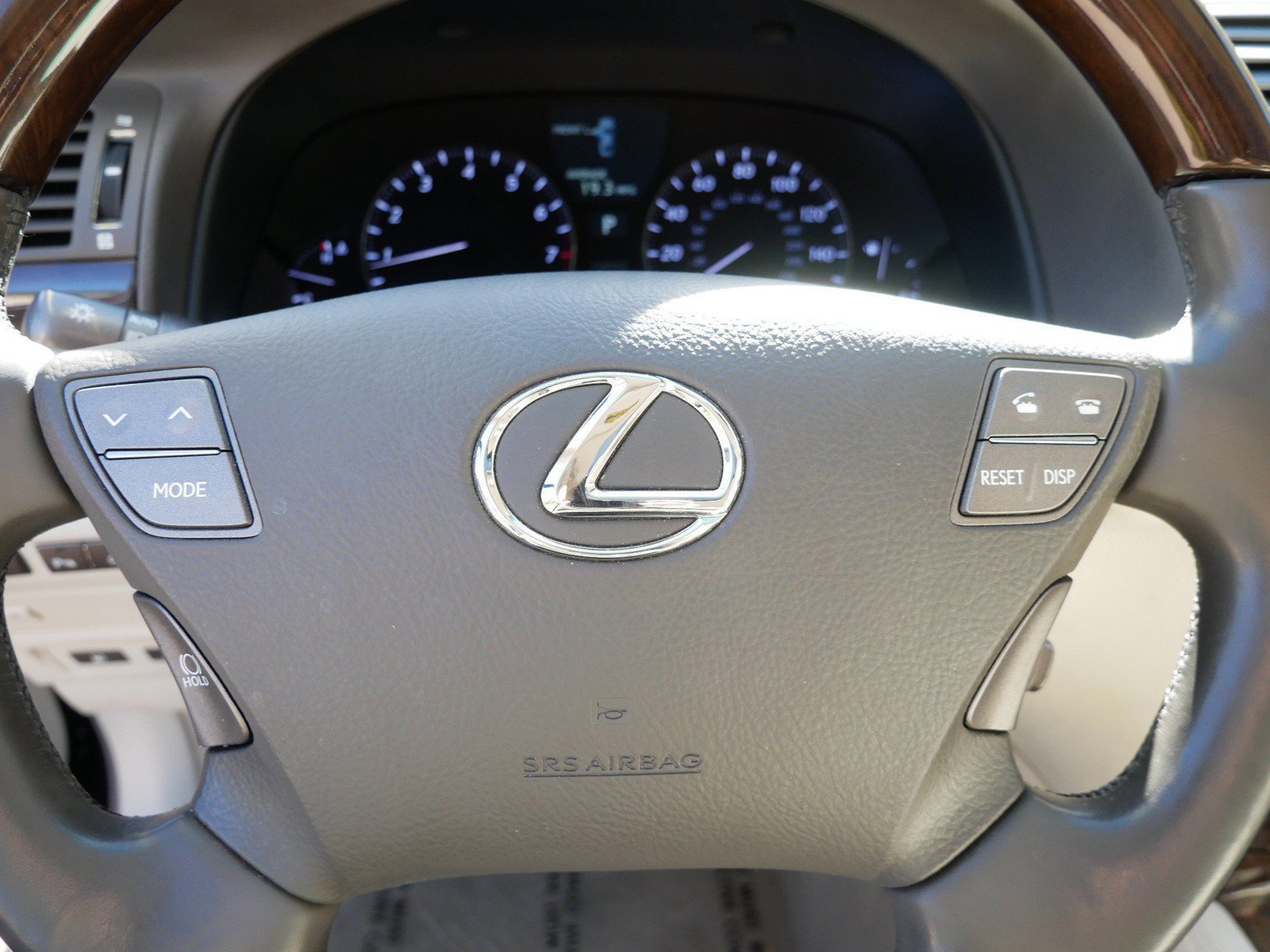 Used 2008 Lexus LS 460 RWD image 17