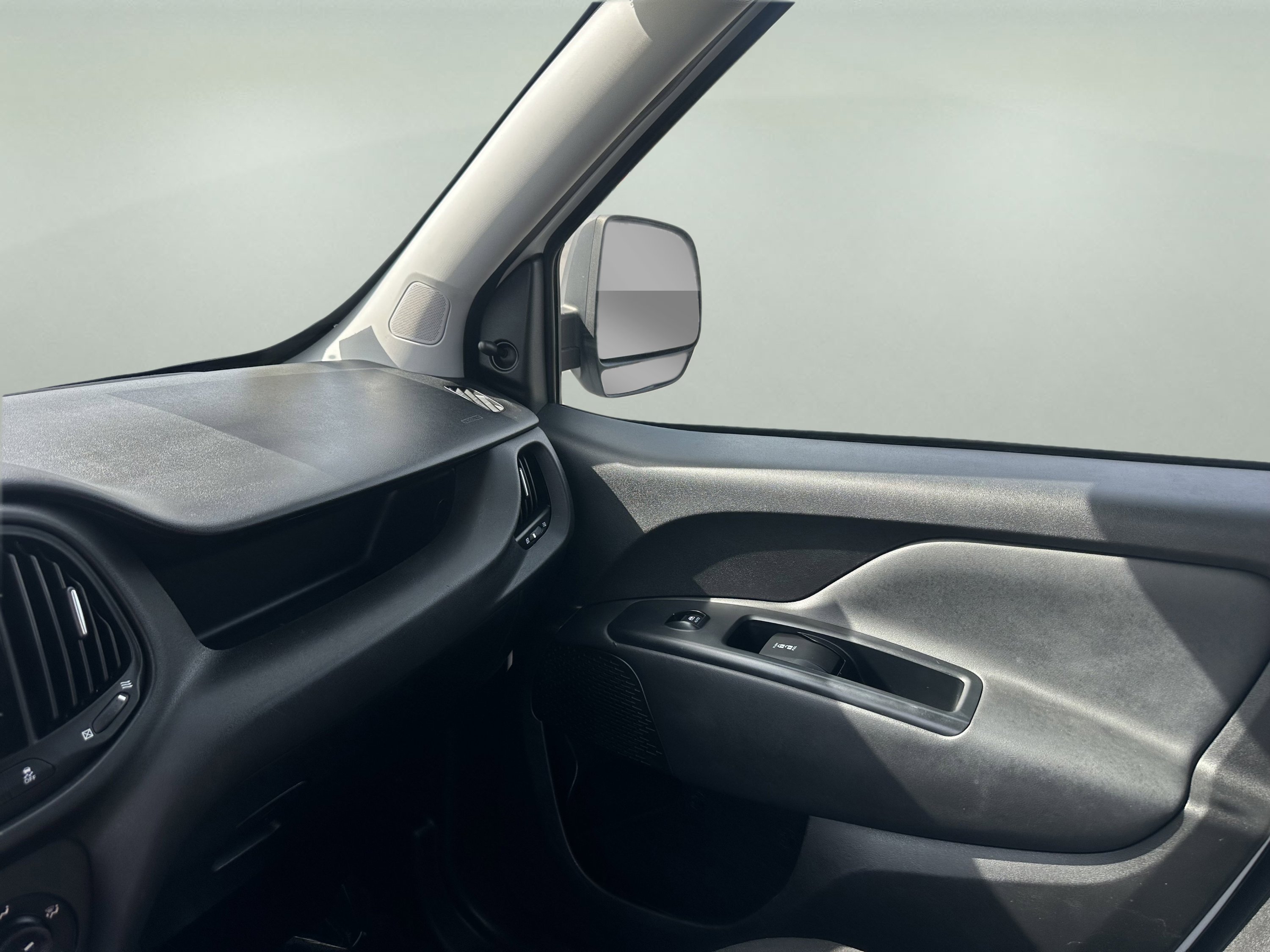 Used 2020 RAM ProMaster City Tradesman w/ Window Group 04 image 18