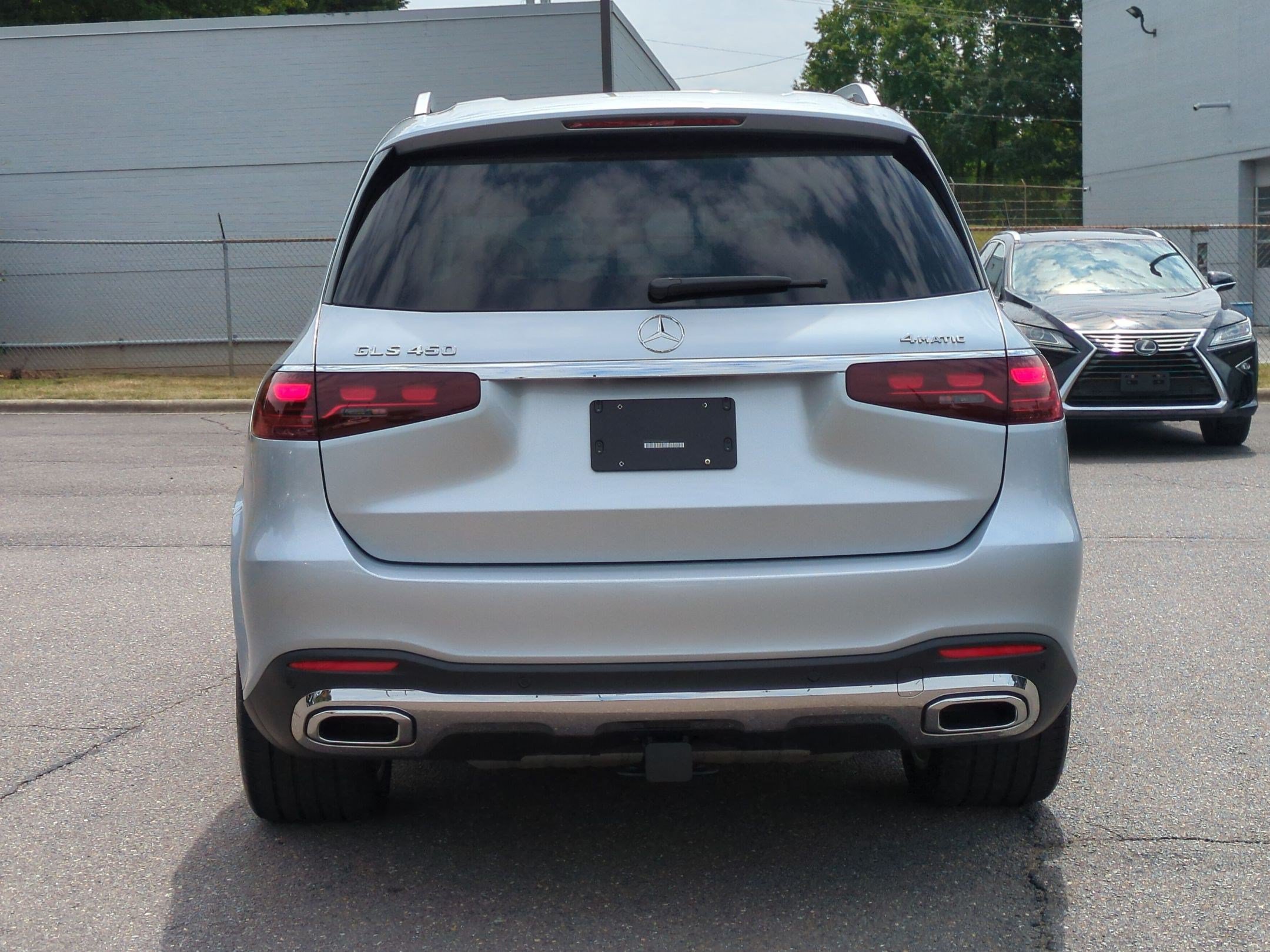 Certified 2026 Mercedes-Benz GLS 450 4MATIC image 4