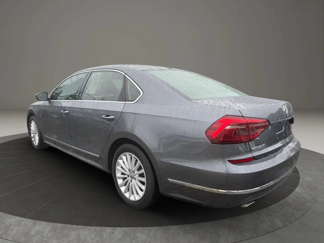 Used 2017 Volkswagen Passat 1.8T SE FWD image 7