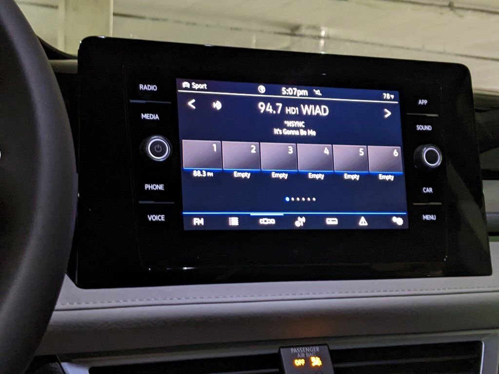 New 2025 Volkswagen Taos SE image 16