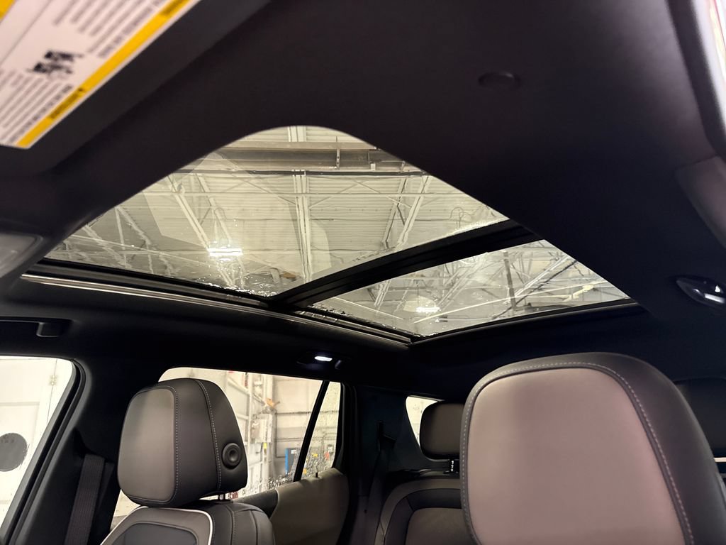 New 2027 Chevrolet Equinox LT w/ Convenience Package II AWD/4WD image 3