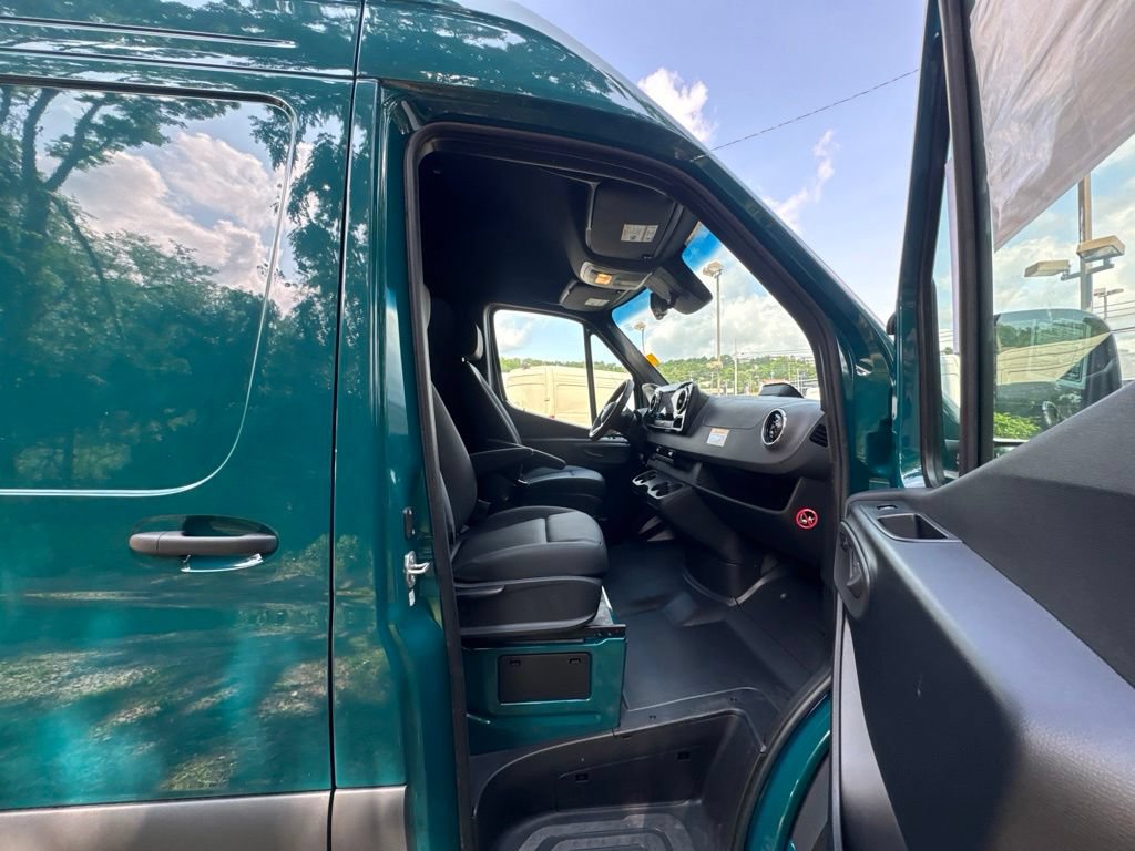 New 2026 Mercedes-Benz Sprinter 2500 image 15