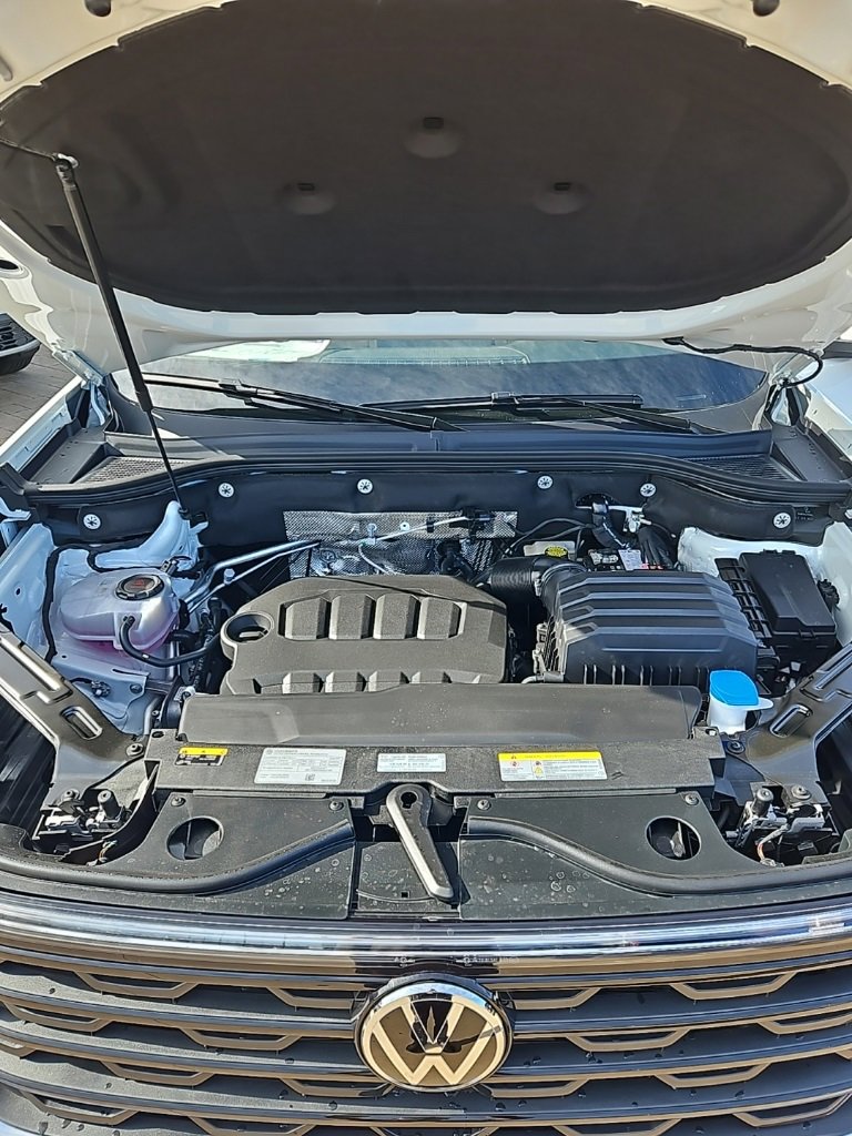 New 2026 Volkswagen Atlas Cross Sport SE image 10