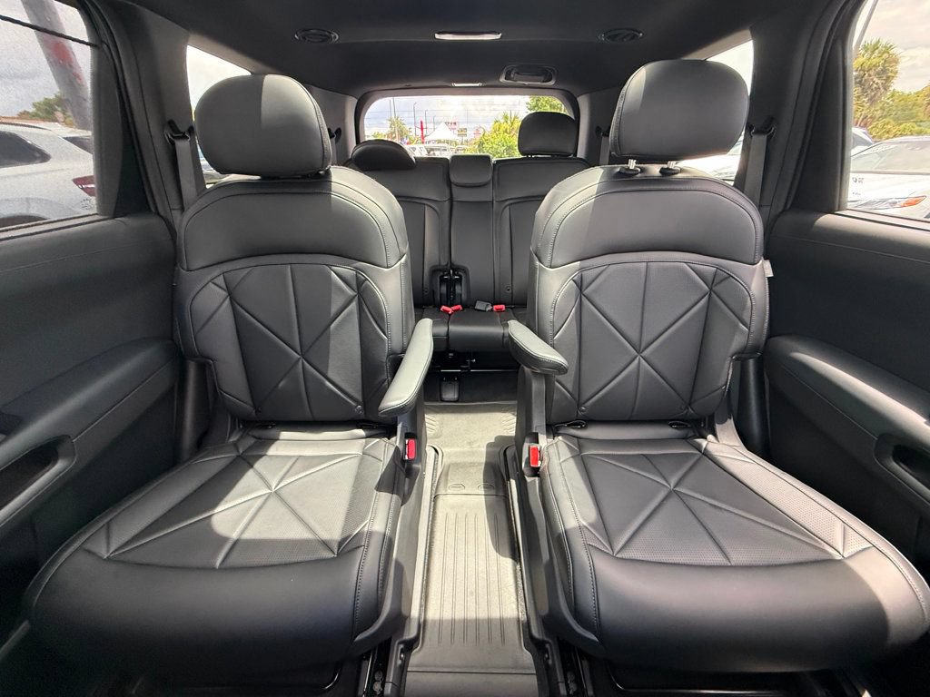Used 2027 Kia Telluride SX w/ Towing Package FWD image 16