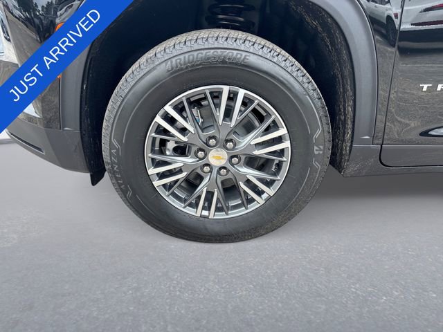 New 2026 Chevrolet Traverse LT w/ Driver Confidence Package FWD image 10