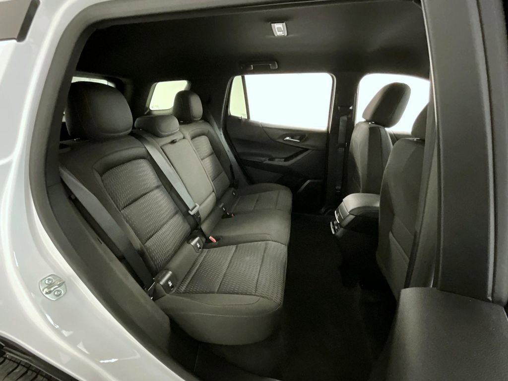Certified 2026 Chevrolet Equinox LT w/ Safety and Technology Package AWD/4WD image 18