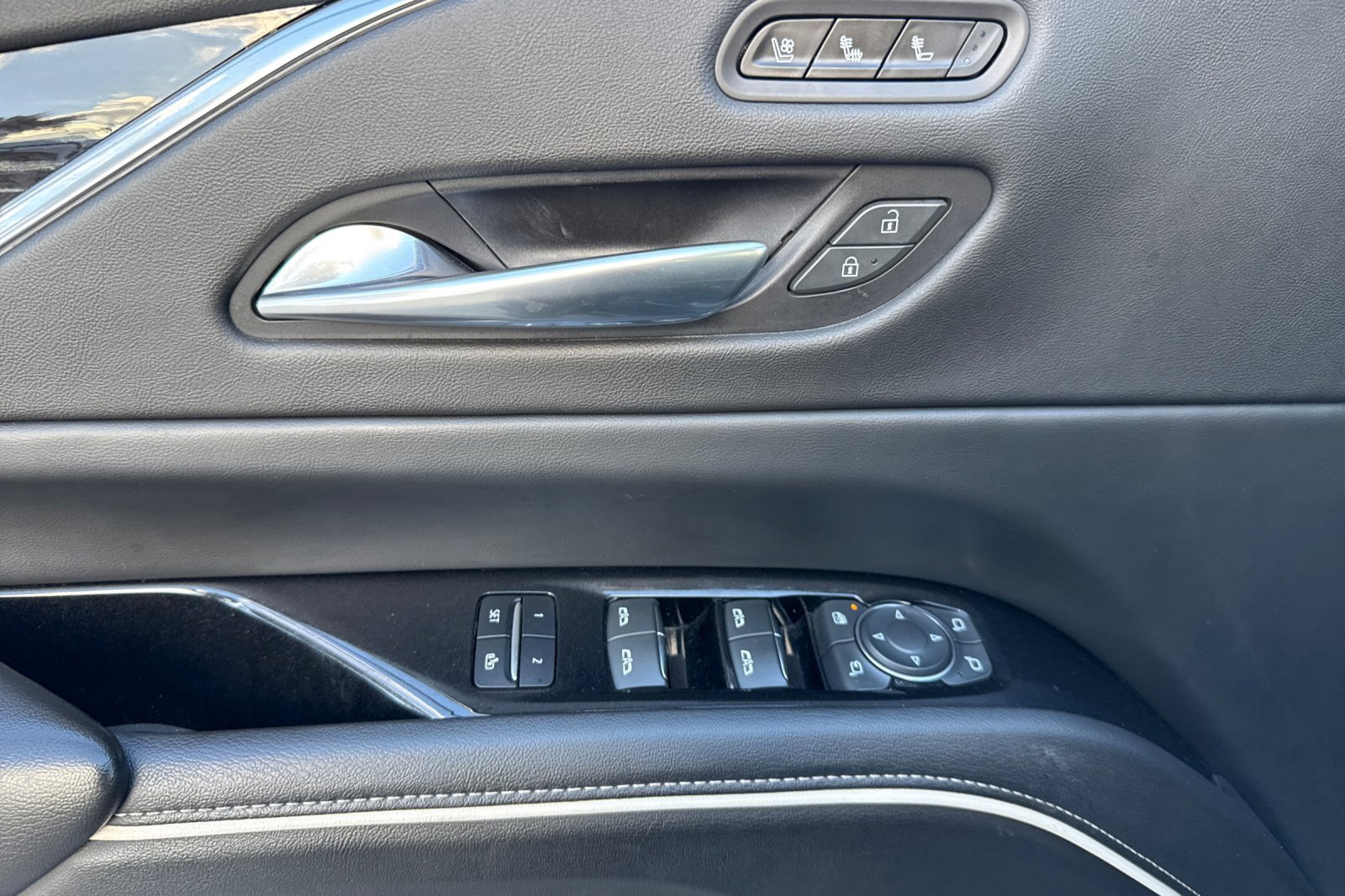 Used 2021 Cadillac Escalade ESV Sport w/ Driver Assist Tech Package image 11