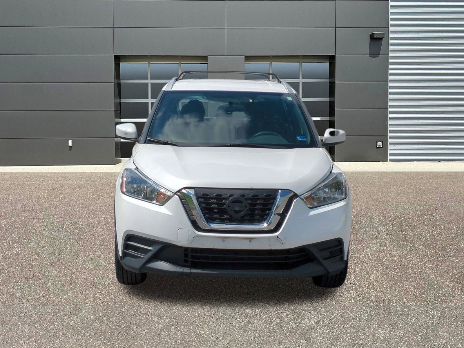 Used 2018 Nissan Kicks SV w/ Exterior Package image 2