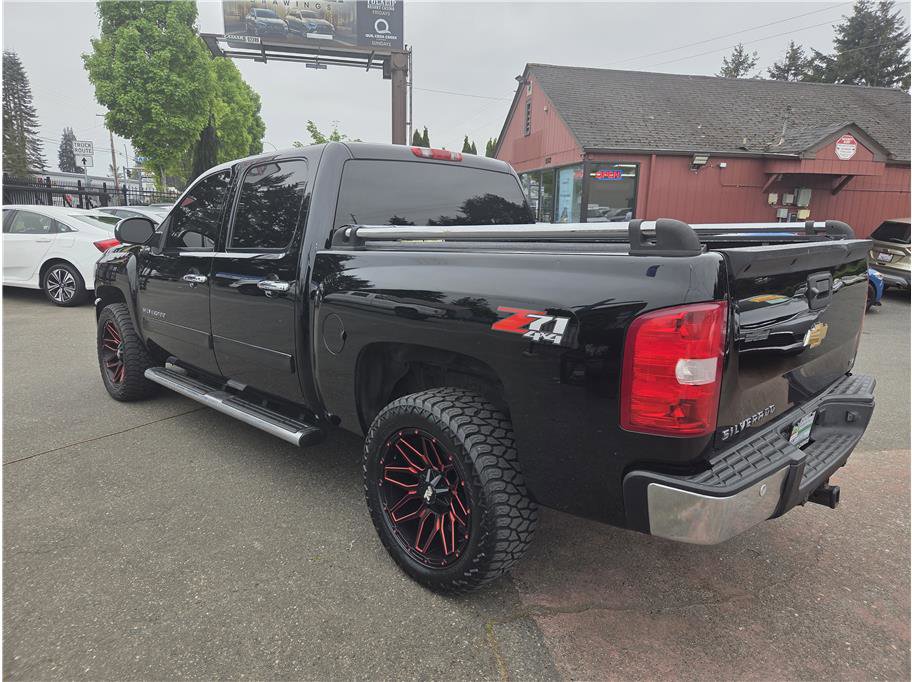 Used 2013 Chevrolet Silverado 1500 LTZ AWD/4WD image 6