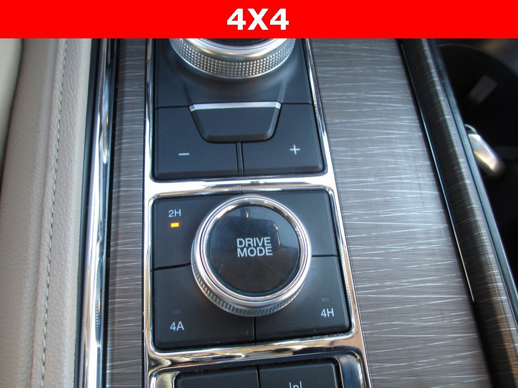 Used 2022 Ford Expedition Max Limited image 32