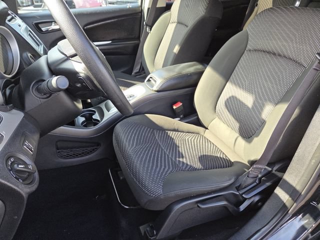 Used 2019 Dodge Journey SE w/ Blacktop Package FWD image 29