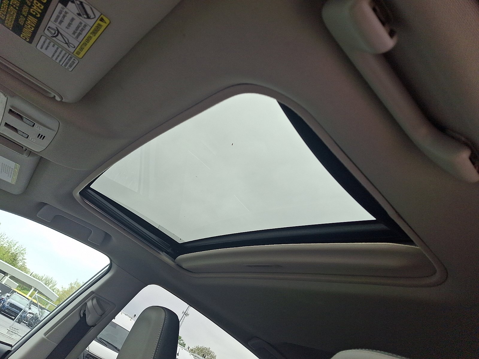 Used 2014 Toyota RAV4 Limited FWD image 12