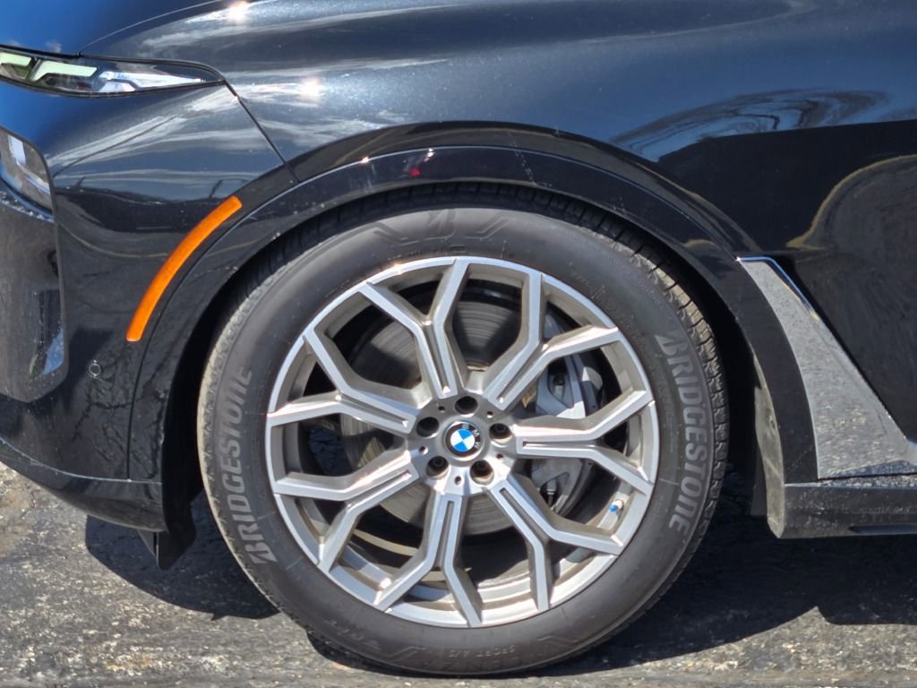 Used 2023 BMW X7 xDrive40i image 27