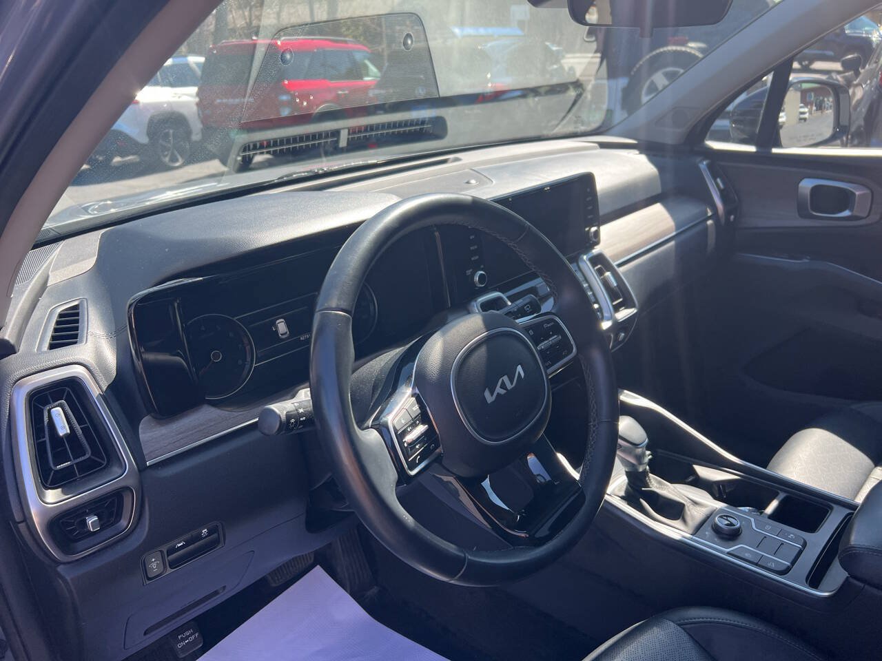 Used 2023 Kia Sorento S w/ Panoramic Sunroof Package AWD/4WD image 17