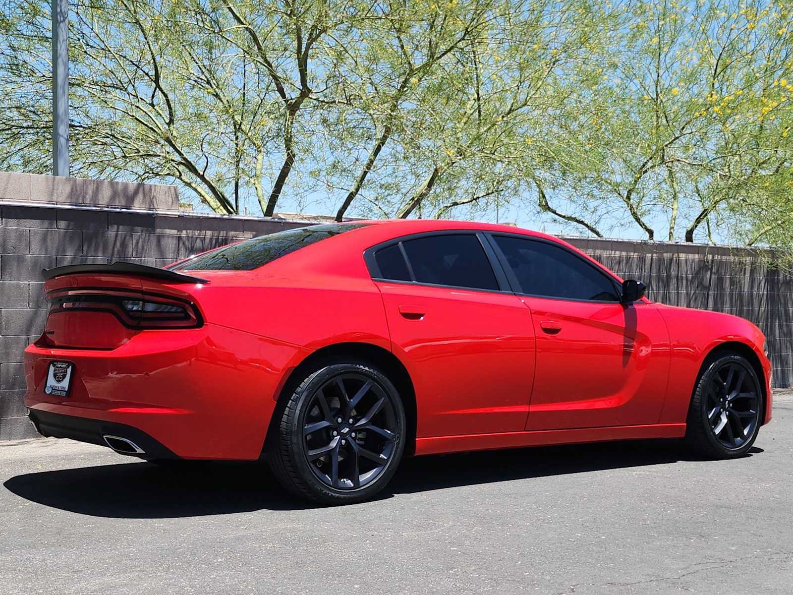 Used 2022 Dodge Charger SXT w/ Blacktop Package RWD image 8