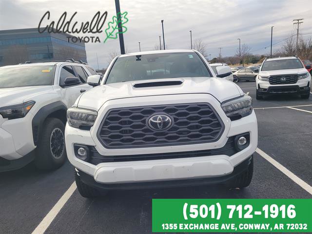 Used 2020 Toyota Tacoma TRD Sport w/ Technology Package image 2