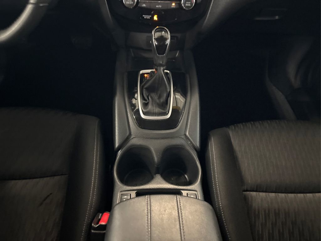 Used 2019 Nissan Rogue SV image 21