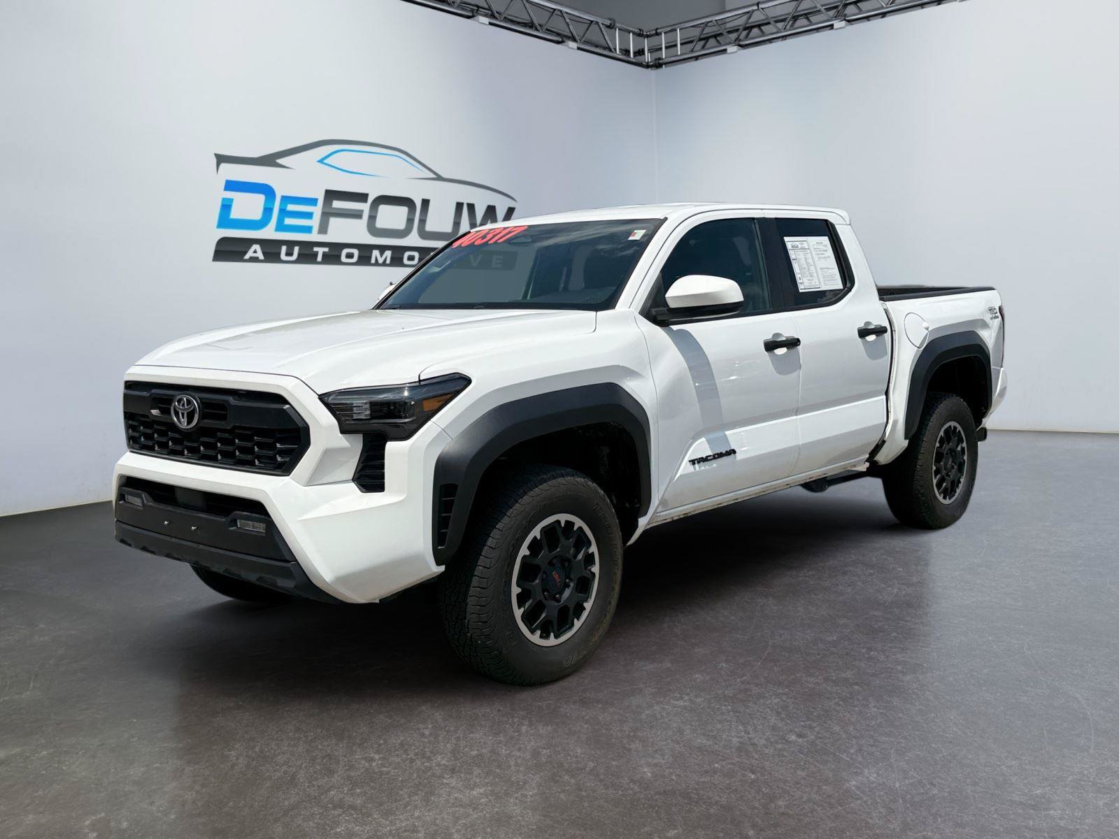 Used 2024 Toyota Tacoma TRD Off-Road AWD/4WD image 7