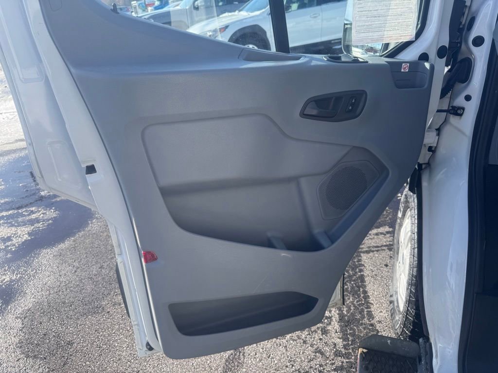 Used 2019 Ford Transit 350 XLT image 9