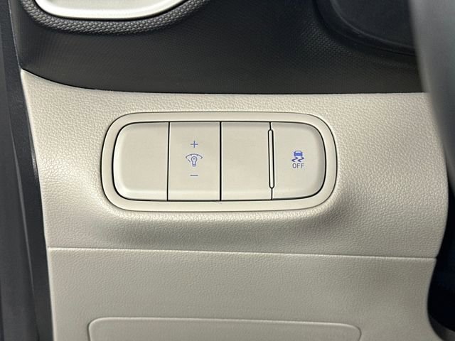 Certified 2023 Hyundai Venue SEL image 19