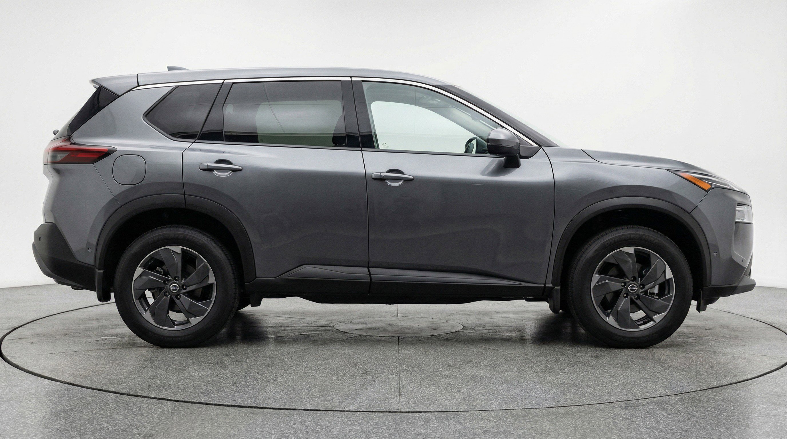 Used 2025 Nissan Rogue SV AWD/4WD image 11