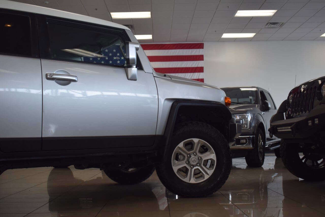 Used 2008 Toyota FJ Cruiser 4WD image 34